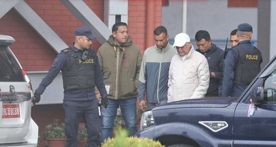 ओलीको पक्राउ पछि एमालेले बोलायो आकस्मिक बैठक